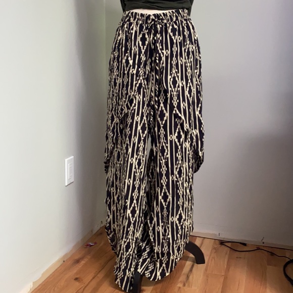 Aztec palazzo pants - Picture 2 of 4
